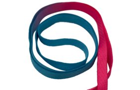 шнур плоский градиент с декор. наконечником (голубой/розовый) ширина 1,3 см длина 130 см купить по 83.41 - в интернет - магазине Веллтекс | Рязань
.
